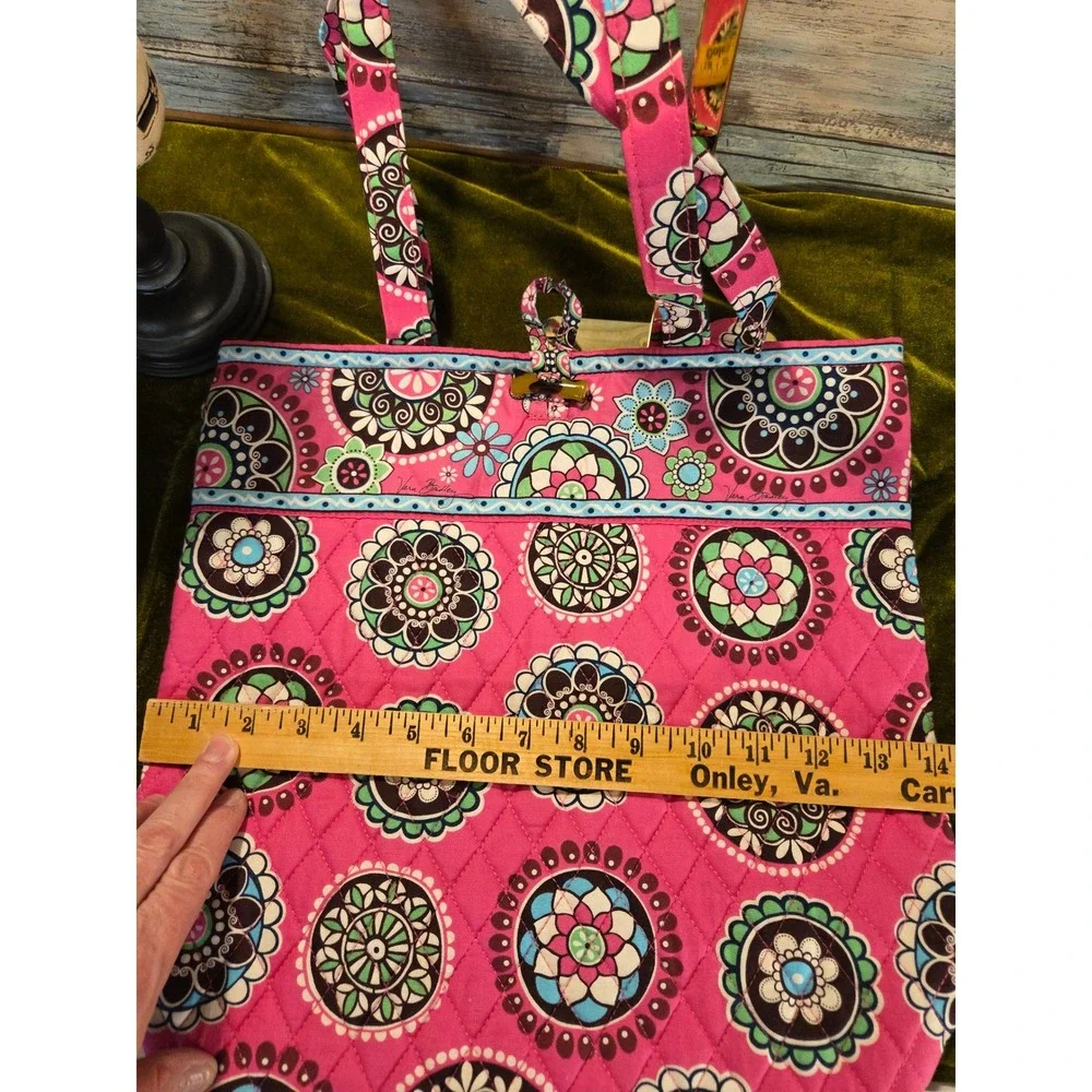Vera Bradley Cupcake Quilted Tote Bag Pink Floral‎ Medallion Grannycore Y2K